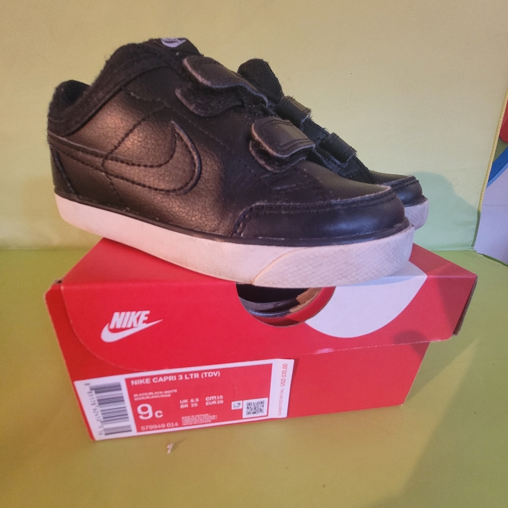 Nike Toddler sneakers size 9